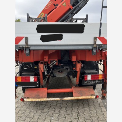 Unimog U500 mit Ladekran